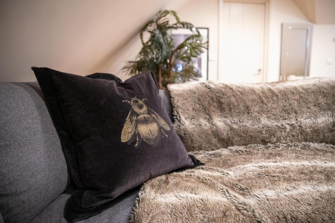 Hertford Barn Conversion Екстериор снимка
